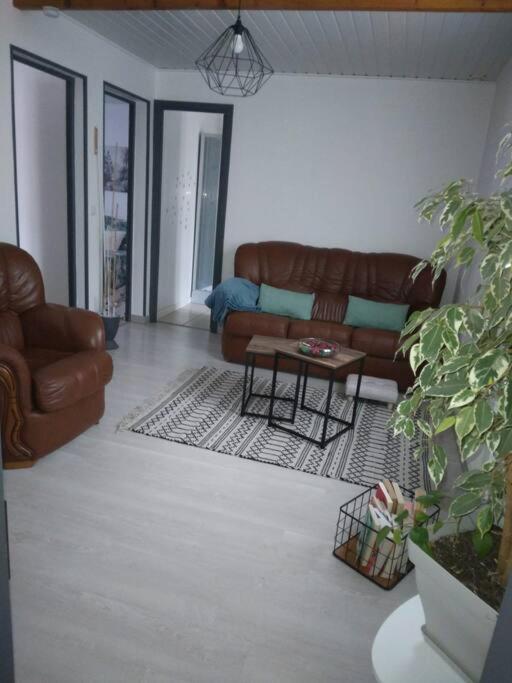 Appartement Cosy Avec Terrasse Vaux-Sur-Seine Luaran gambar