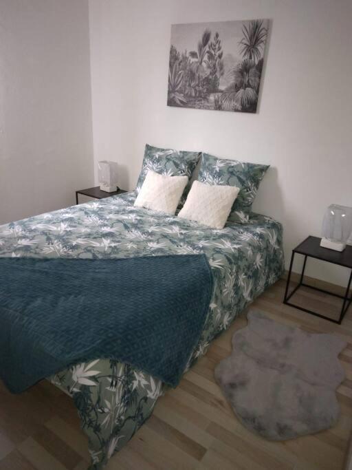 Appartement Cosy Avec Terrasse Vaux-Sur-Seine Luaran gambar
