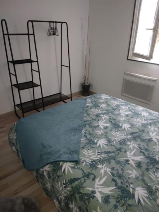 Appartement Cosy Avec Terrasse Vaux-Sur-Seine Luaran gambar